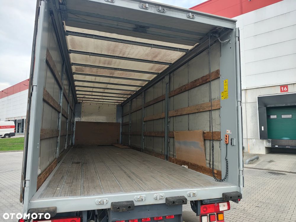 Renault Premium - 11