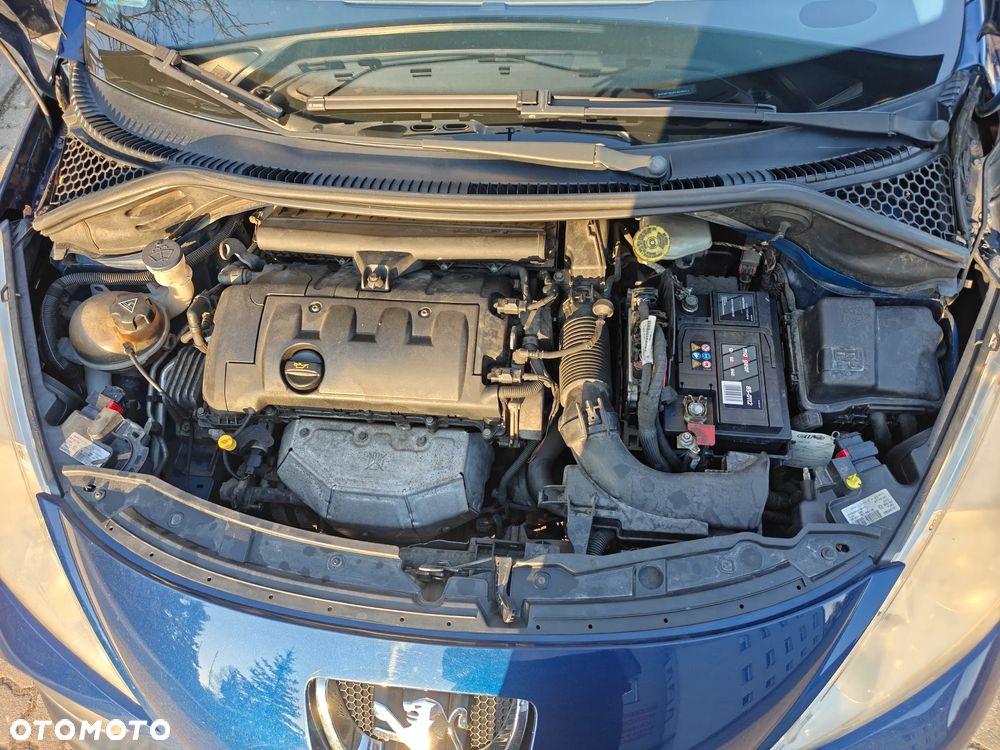 Peugeot 207 95 VTi Urban Style - 16