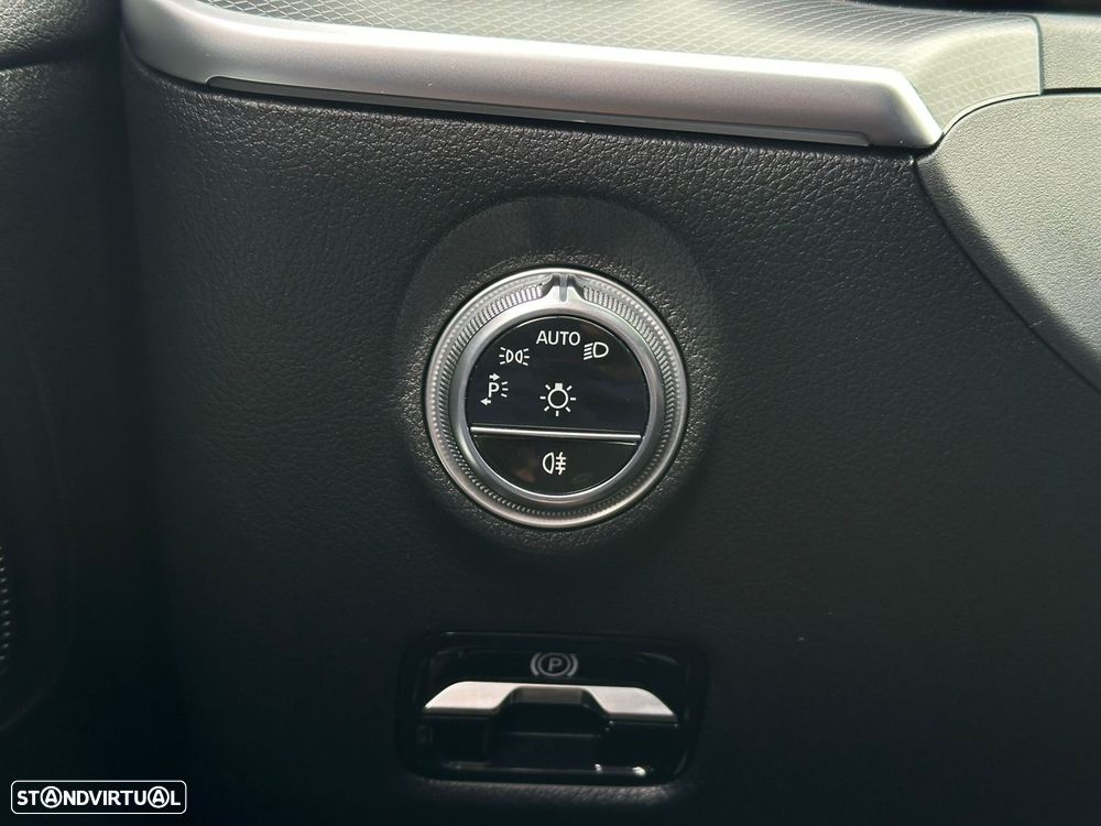 Mercedes-Benz C 300 e AMG Line - 17