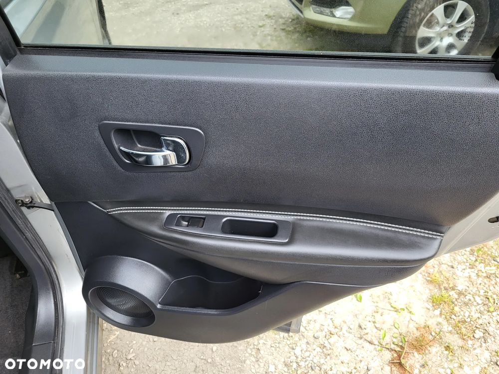 Nissan Qashqai 2.0 CVT acenta - 26