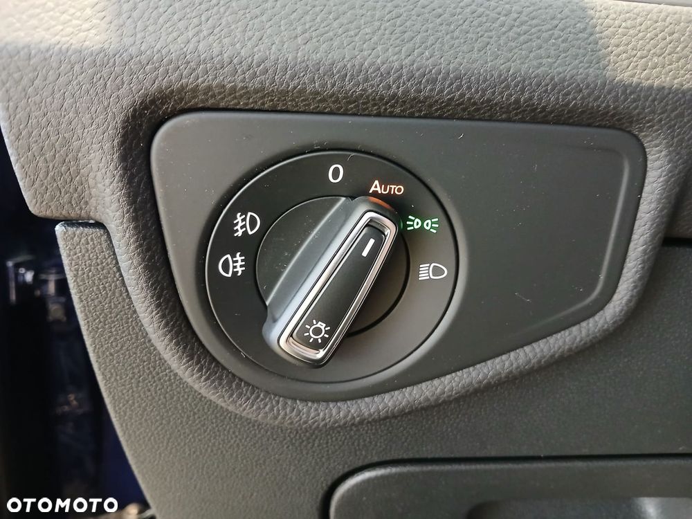 Volkswagen Touran - 22