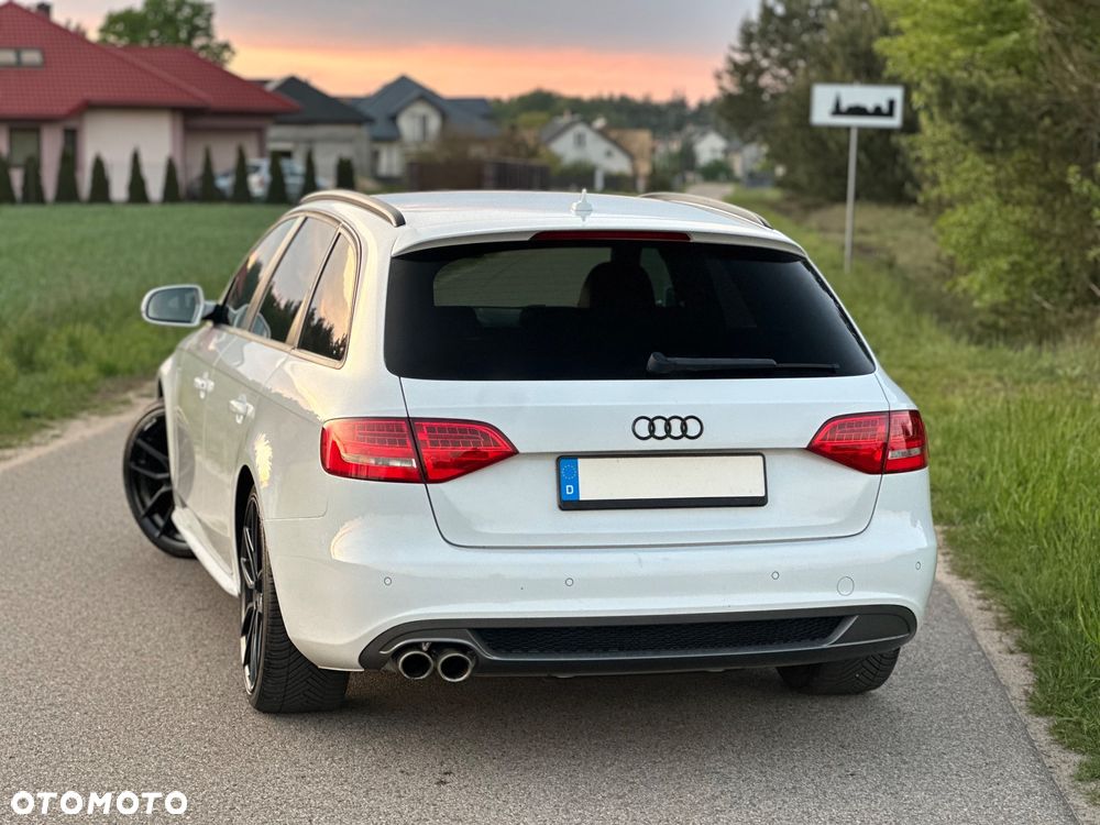 Audi A4 Avant - 32