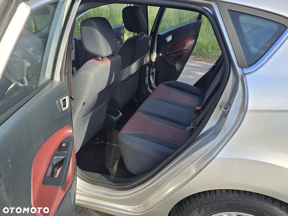 Ford Fiesta 1.4 Champions Edition - 6