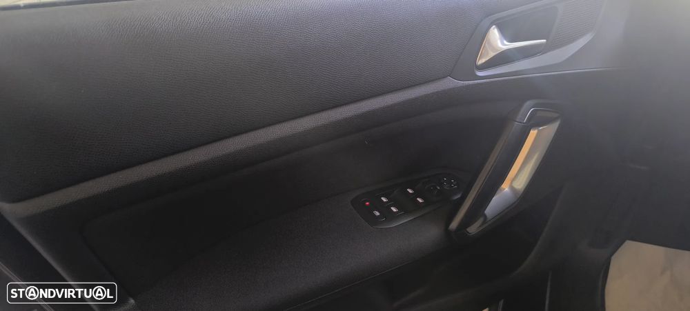 Peugeot 308 SW - 11