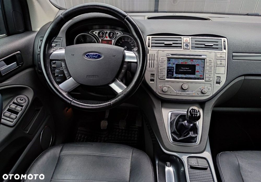 Ford Kuga 2.0 TDCi 4x4 Titanium - 28