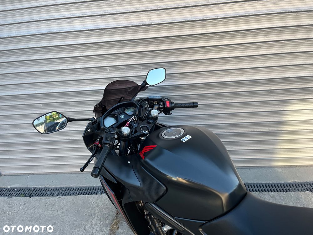 Honda CBR - 17