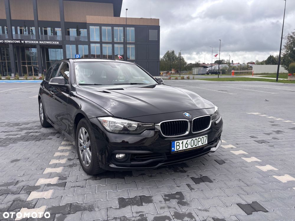 BMW Seria 3 318i Luxury Line - 9