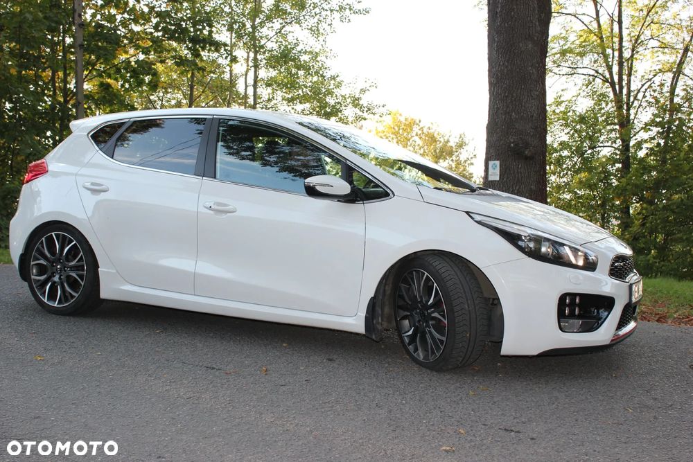 Kia Ceed 1.6 T-GDI GT - 2