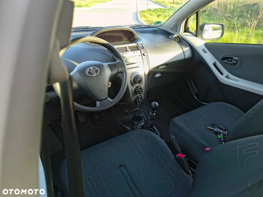 Toyota Yaris 1.33 VVT-i Edition - 16