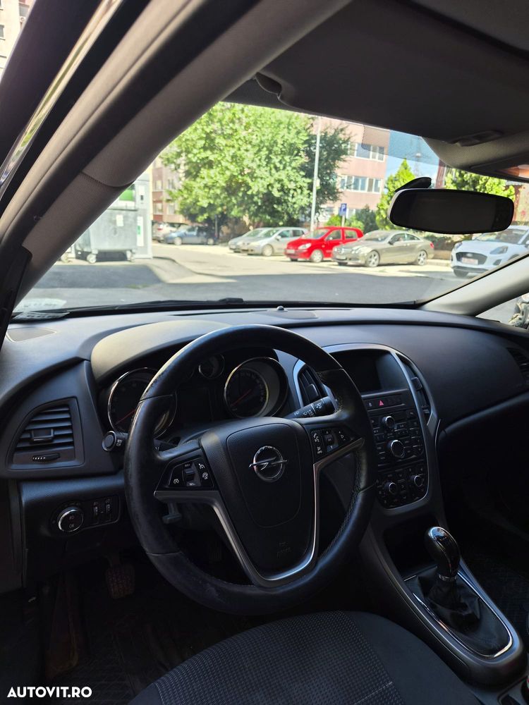 Opel Astra 1.4 ECOTEC Turbo Enjoy - 2