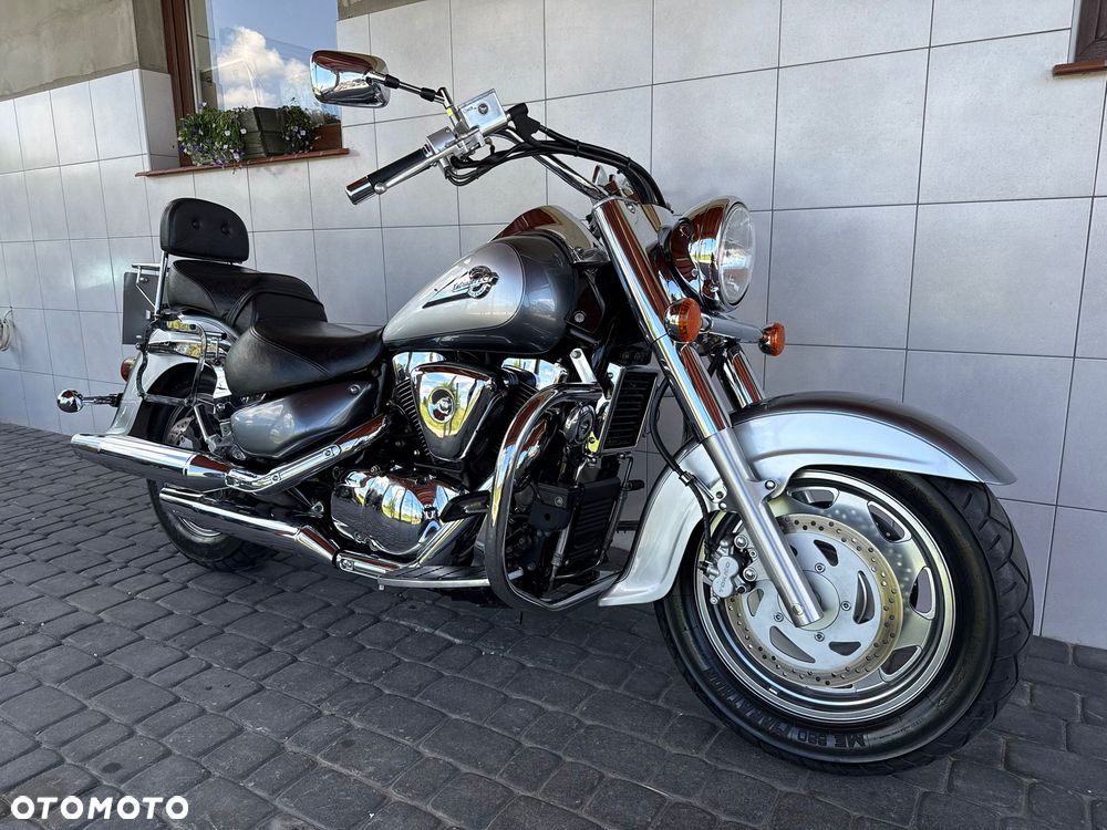 Suzuki Intruder - 10