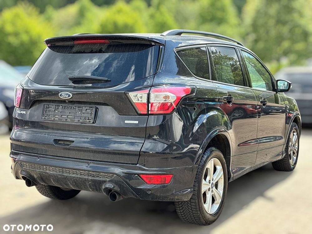 Ford Kuga 1.5 EcoBoost 2x4 Titanium - 4