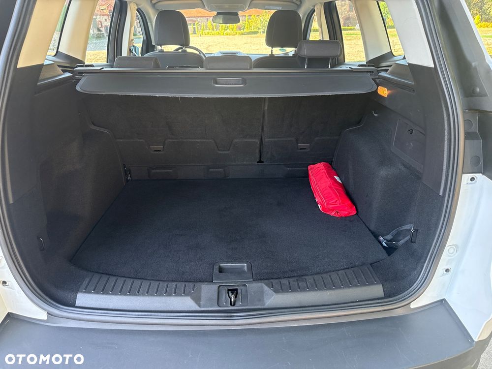 Ford Kuga - 16