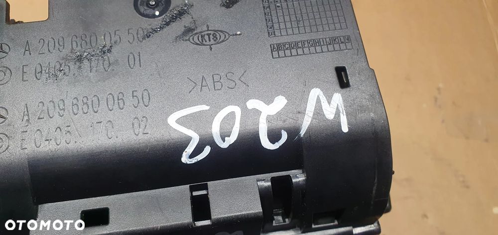 Popielniczka schowek Mercedes CLS W209 A2096800550 A2096800650 - 6