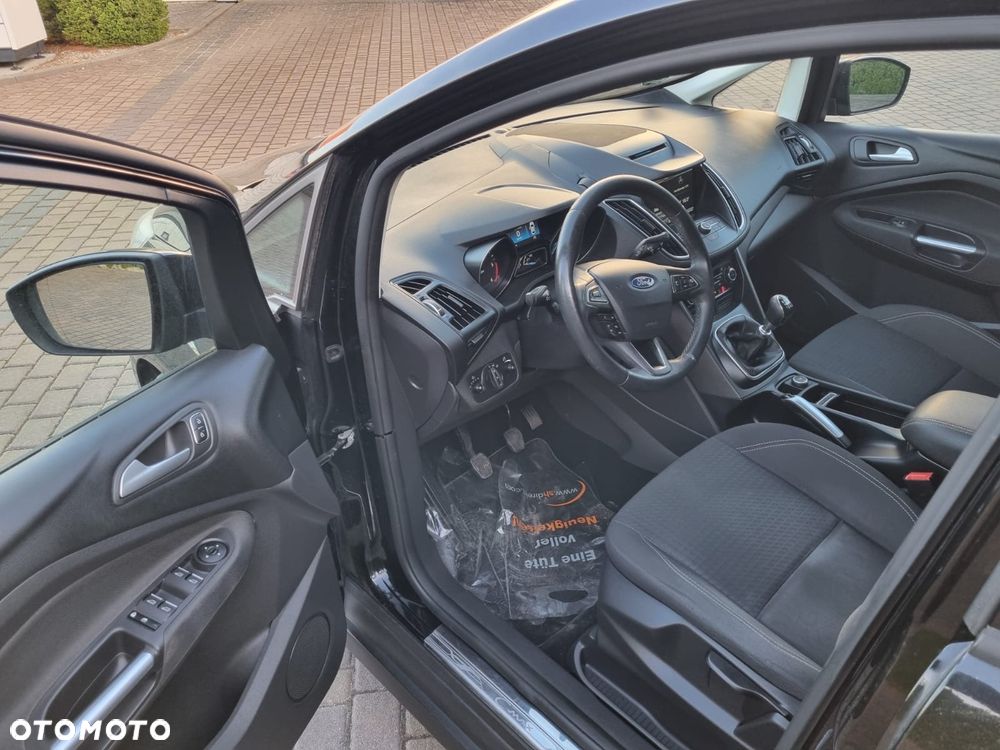 Ford Grand C-MAX - 23