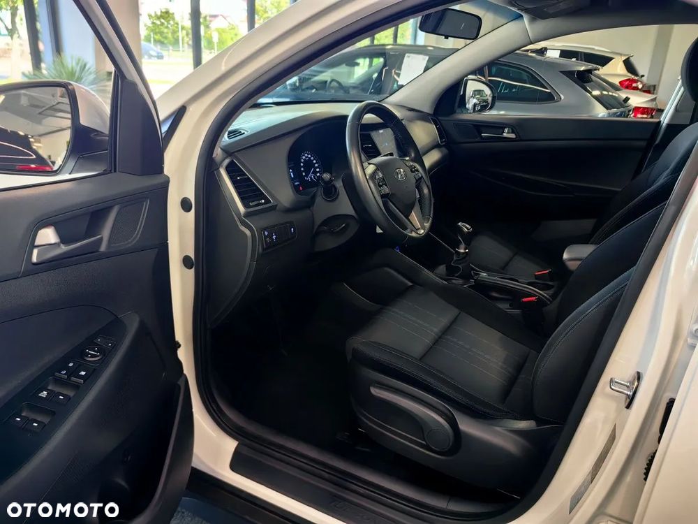 Hyundai Tucson blue 1.6 GDi 2WD Navi - 6