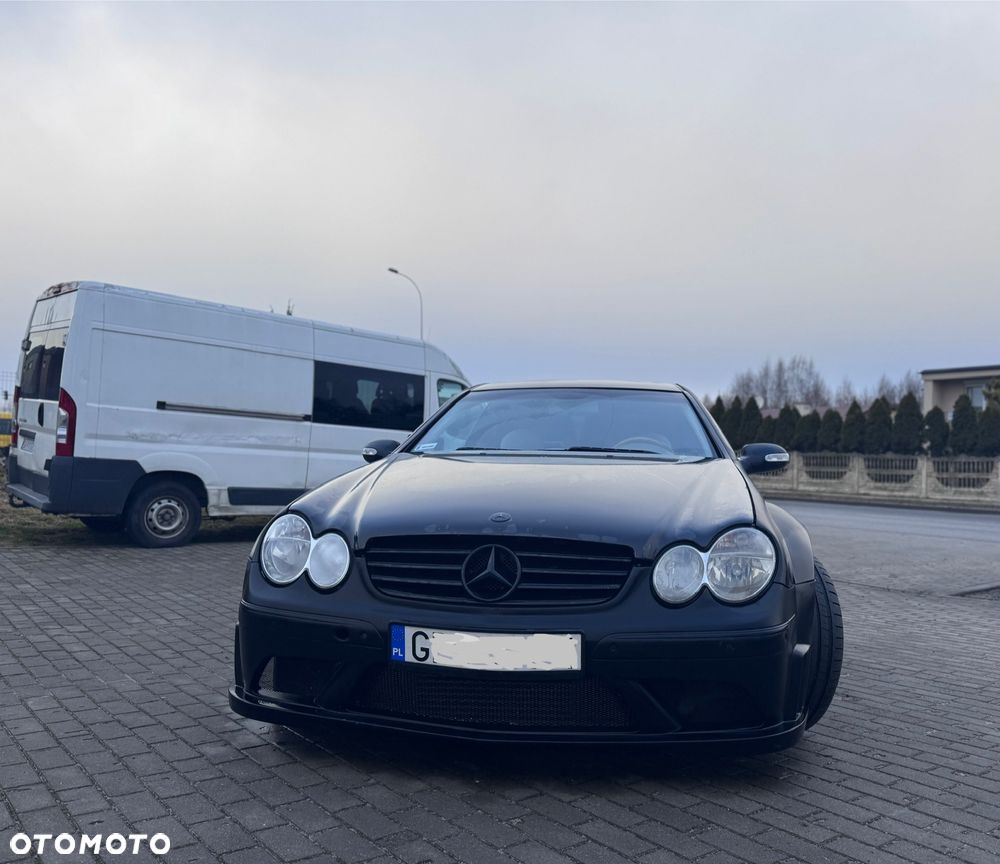 Mercedes-Benz CLK - 13