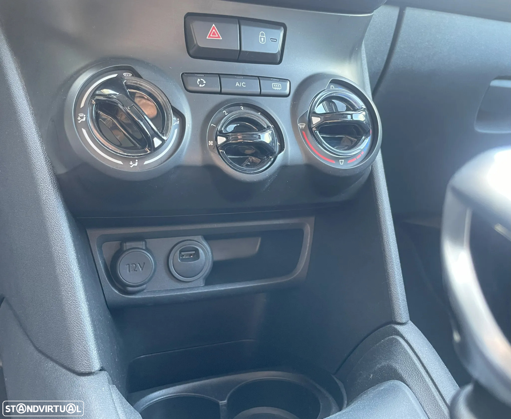 Peugeot 208 1.5 BlueHDi Signature - 22