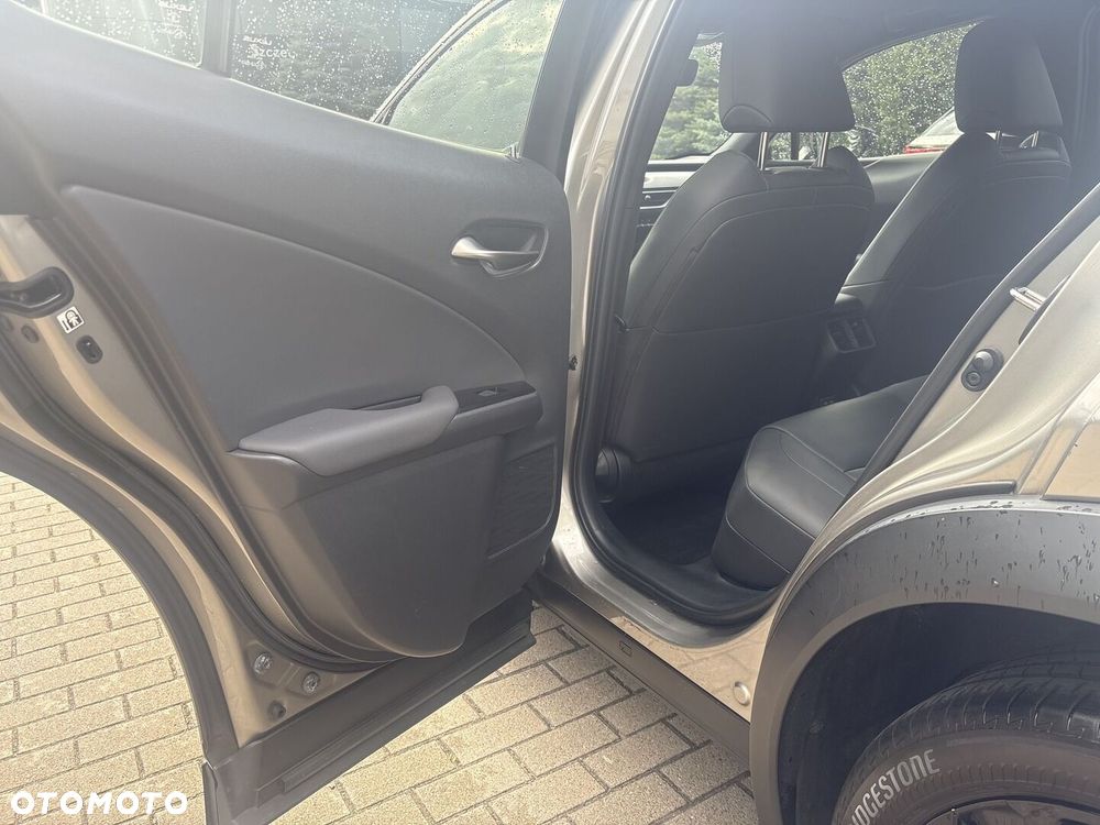 Lexus UX 200 GPF F Impression 2WD - 8