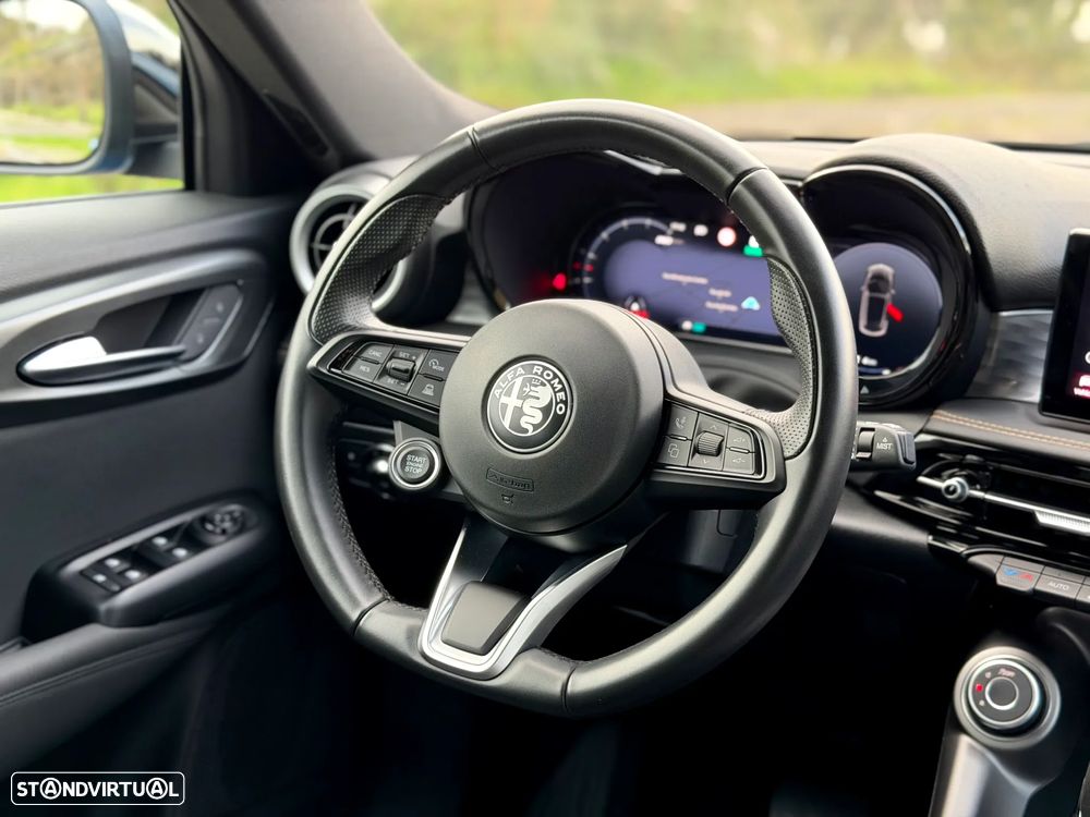 Alfa Romeo Tonale 1.3 Plug-In Hybrid TI e-AWD - 14