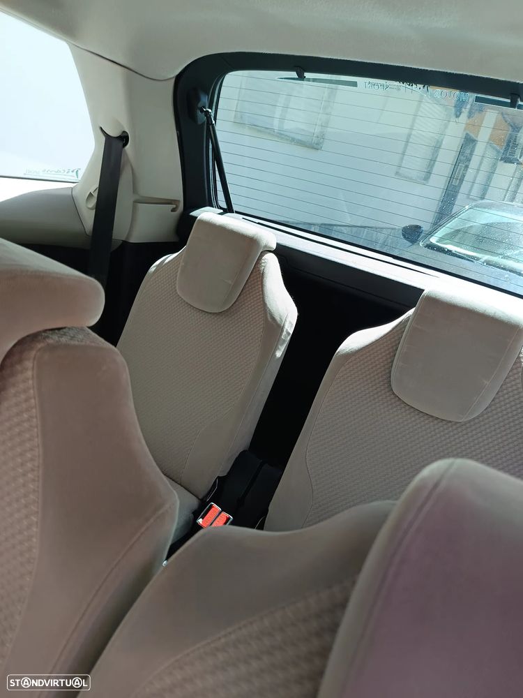 Citroën C4 Grand Picasso 1.6 HDi X - 13