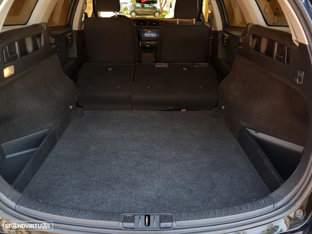 Toyota Auris Touring Sports 1.4 D-4D C.+P.Techo+P.Sport - 49