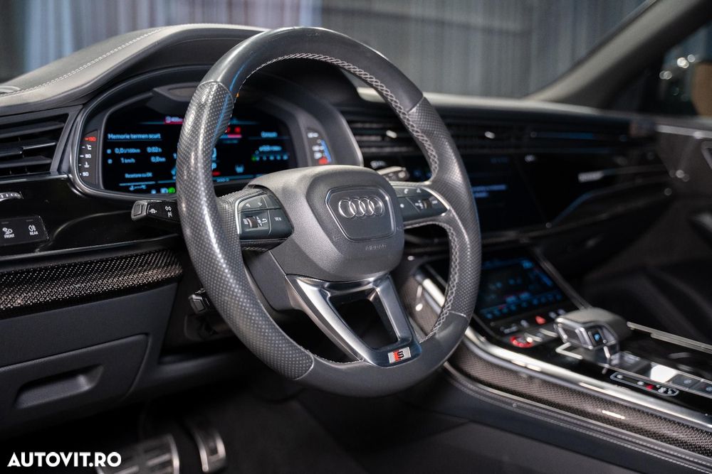 Audi SQ8 - 28