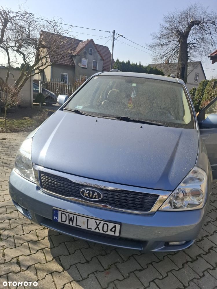 Kia Carnival - 1