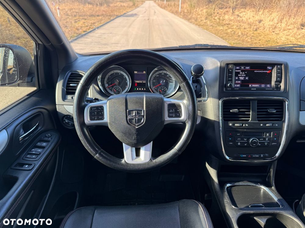 Dodge Grand Caravan - 5