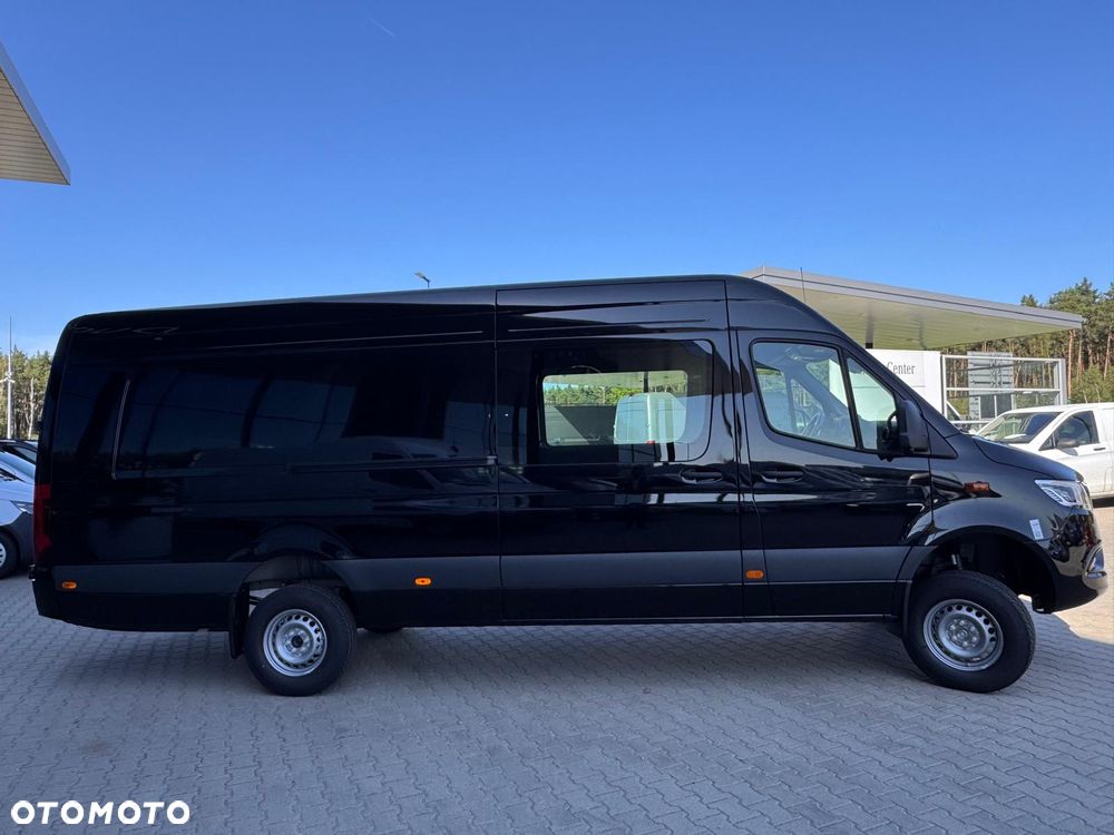 Mercedes-Benz Sprinter - 13