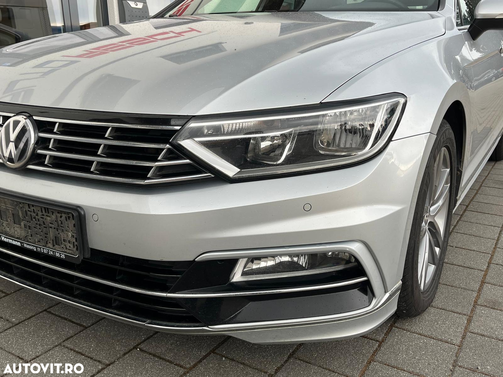 Volkswagen Passat Variant 2.0 TDI R Executive - 3