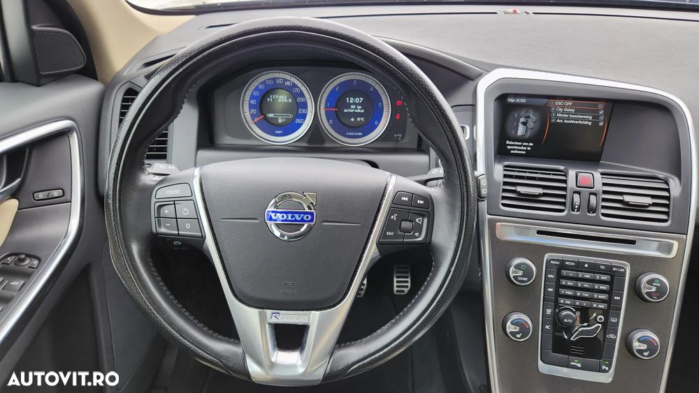 Volvo XC 60 D4 RDesign - 19