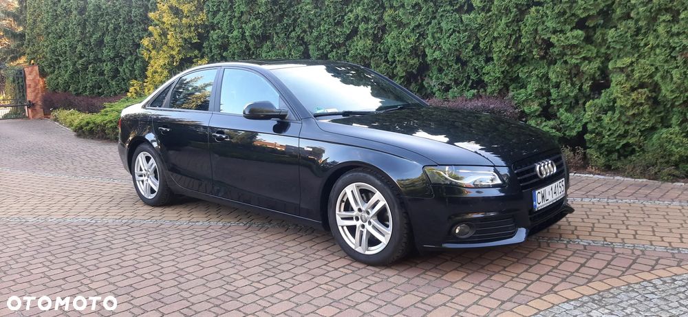 Audi A4 Limousine - 11