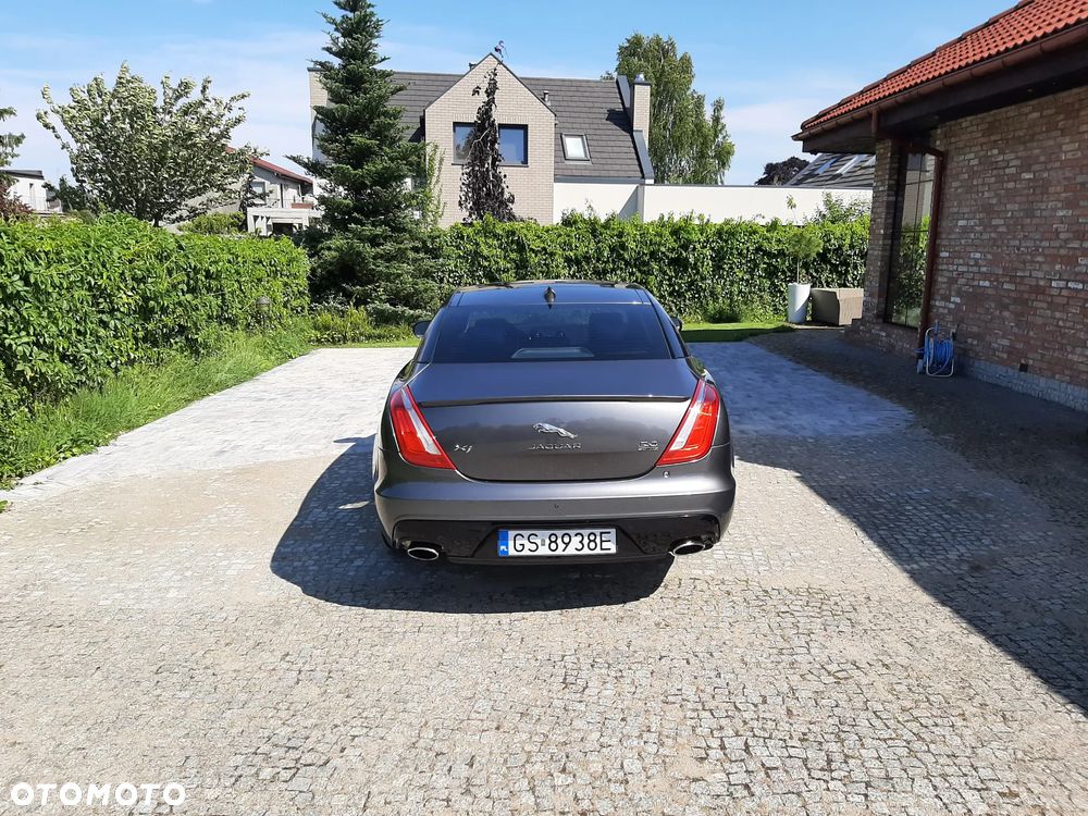 Jaguar XJ 3.0 V6 Kompressor AWD R-Sport - 5