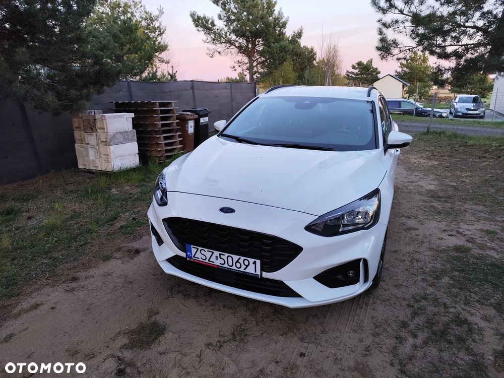 Ford Focus 1.0 EcoBoost Start-Stopp-System ST-LINE STYLE - 9