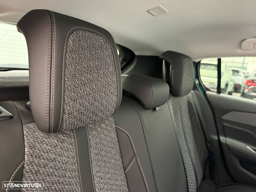 Peugeot 308 1.6 Hybrid Allure e-DCS7 - 18