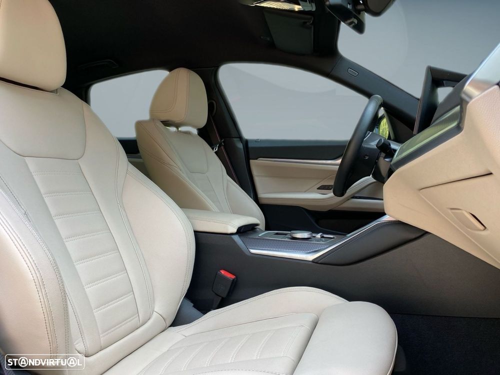 BMW i4 eDrive40 Pack Desportivo M - 18