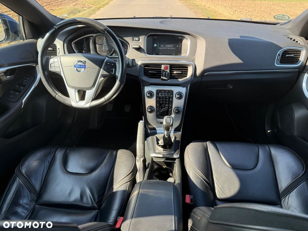 Volvo V40 D2 - 18