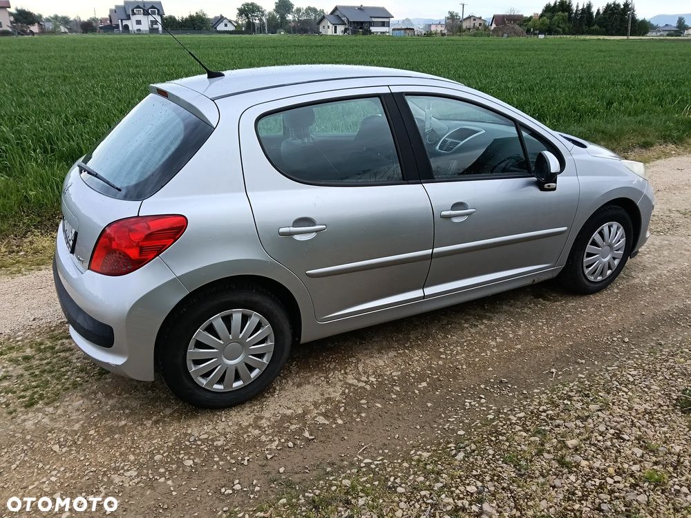 Peugeot 207 1.6 - 5