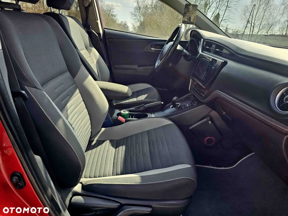 Toyota Auris - 18