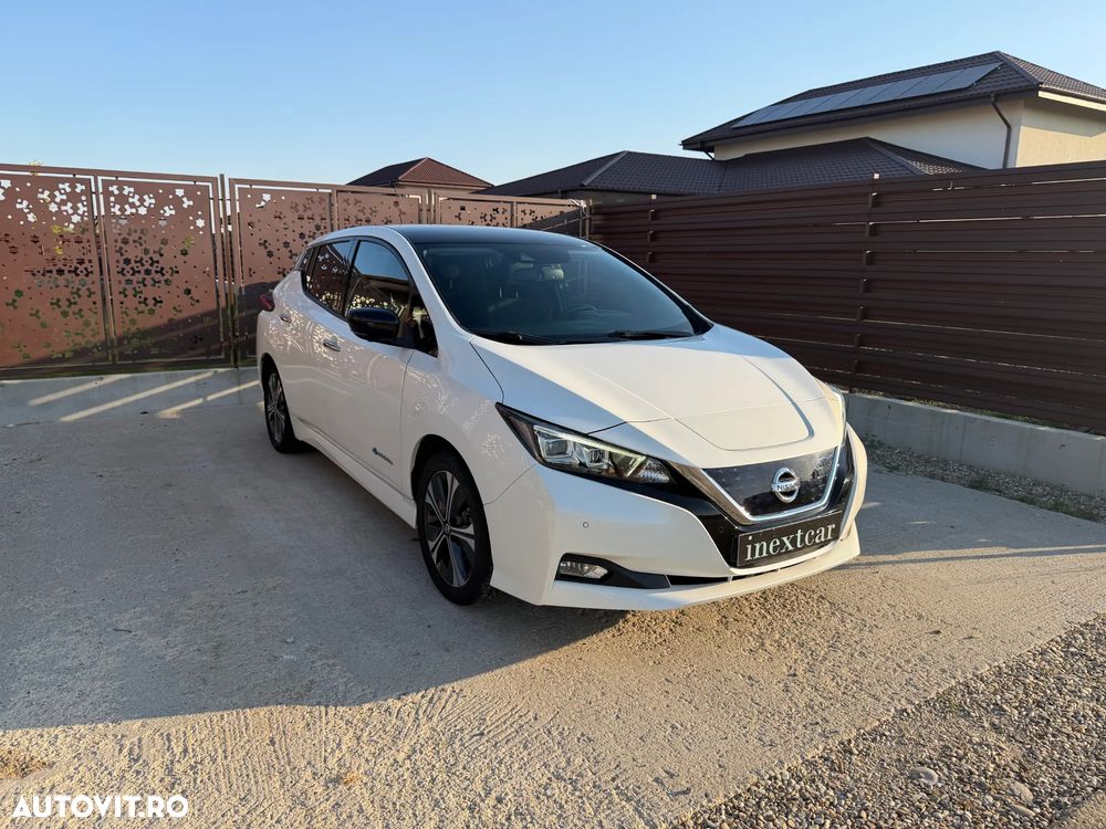 Nissan LEAF 40 kWh N-Connecta - 1