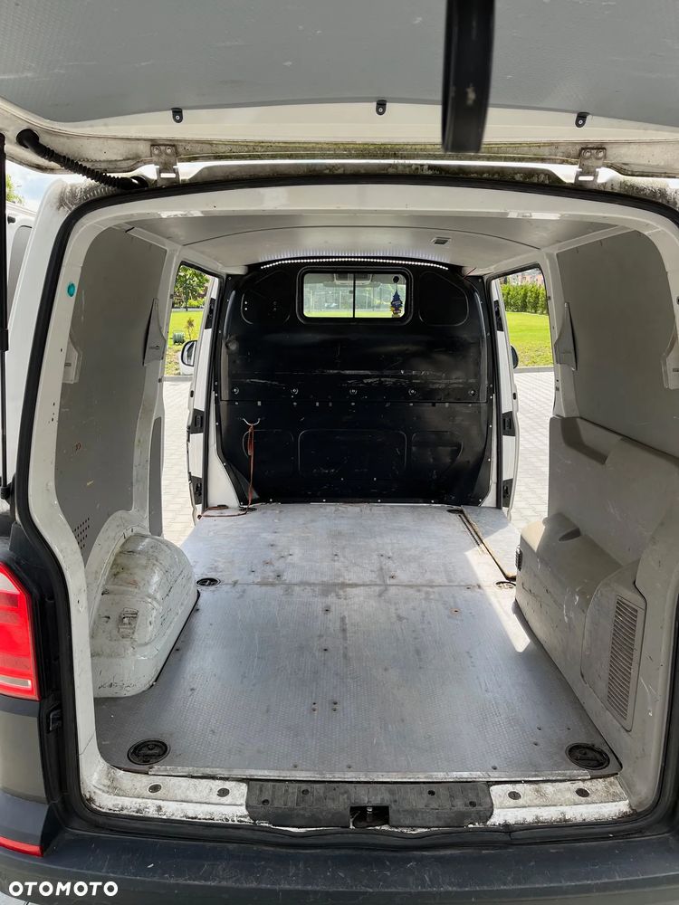 Volkswagen Transporter - 8