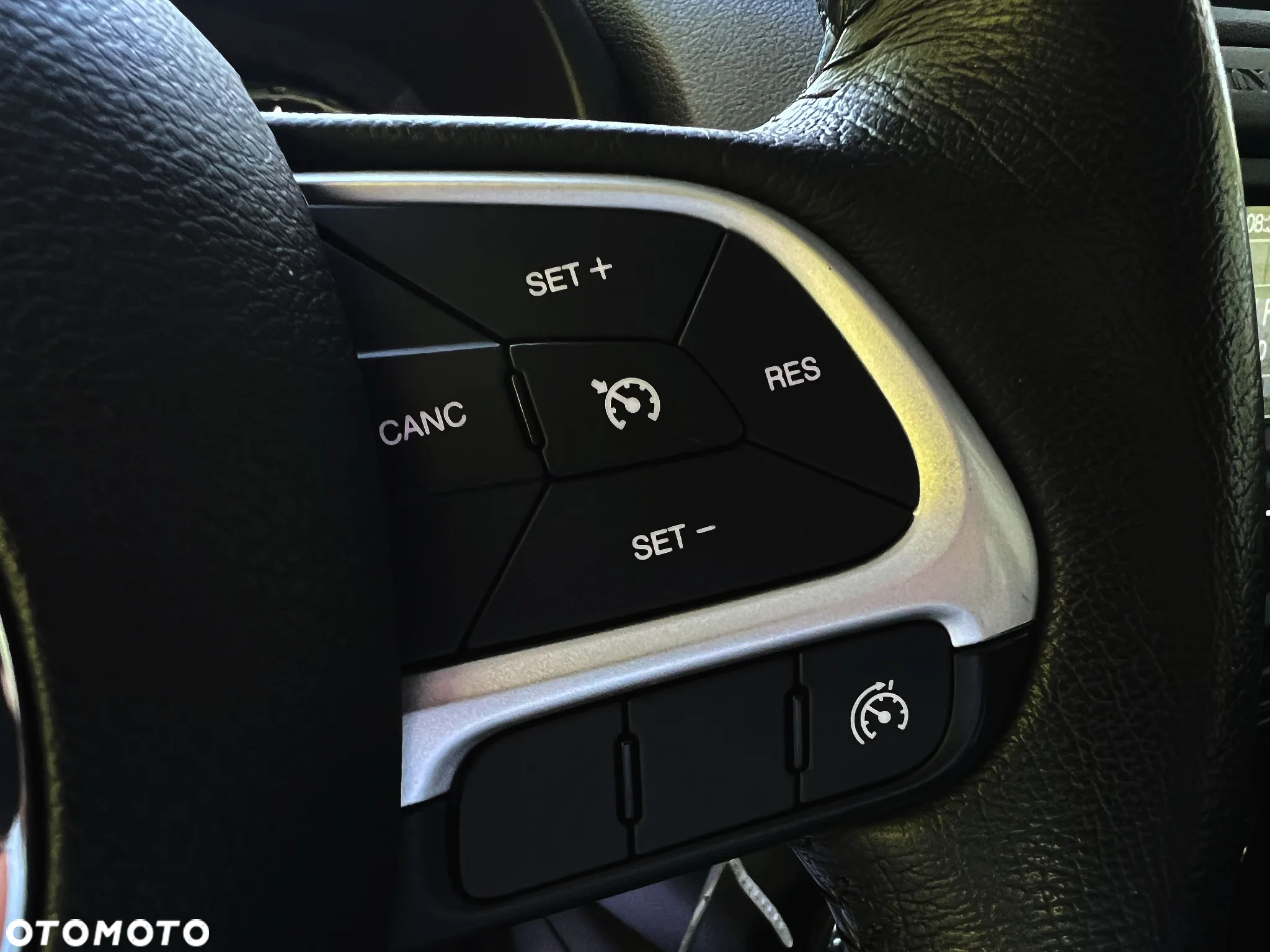 Jeep Renegade - 28