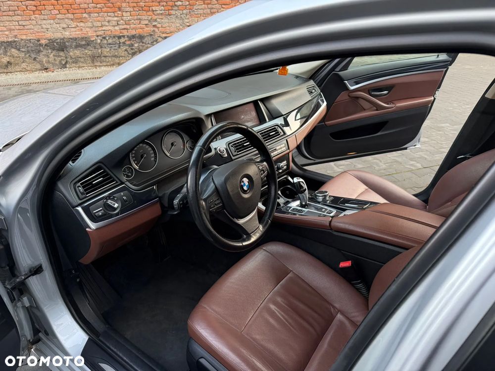 BMW Seria 5 520d Luxury Line - 13