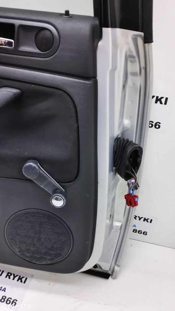 VW Passat B5 Sedan  Drzwi Prawe Lewe Tył  LB7Z przed lift - 10