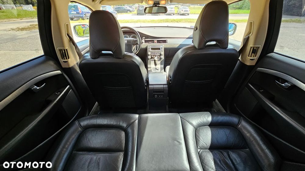 Volvo XC 70 - 23