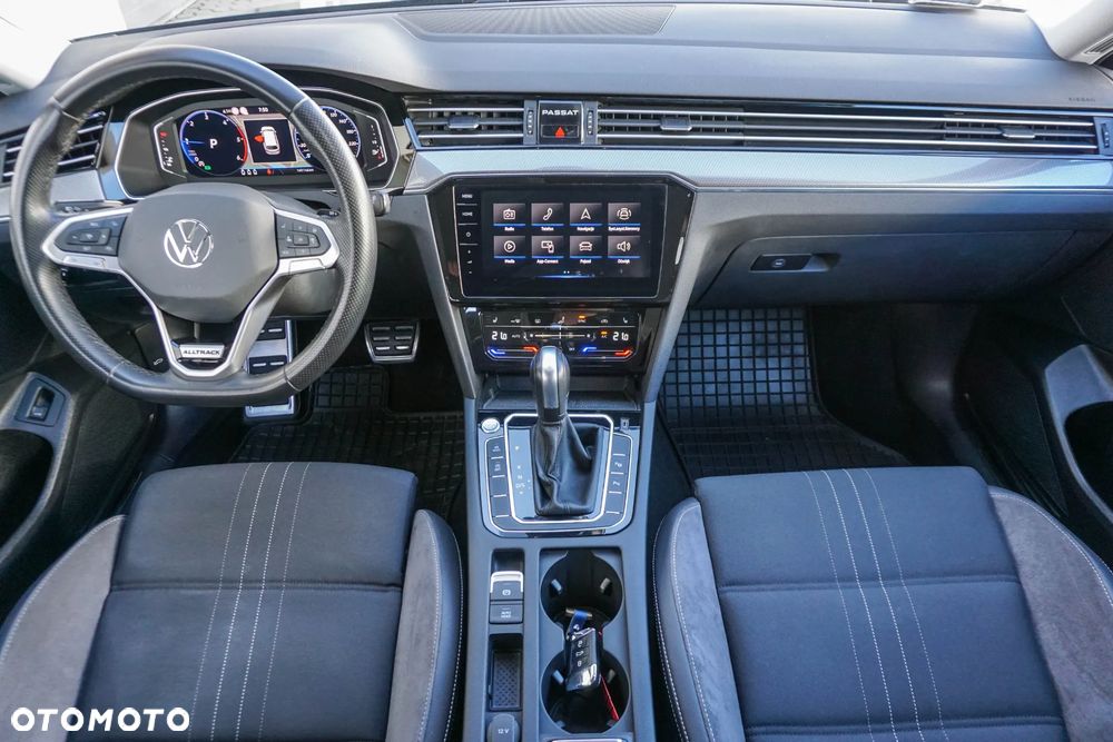 Volkswagen Passat - 38