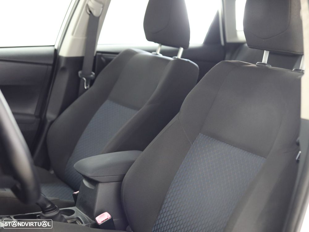 Toyota Auris 1.4 D-4D Comfort - 9