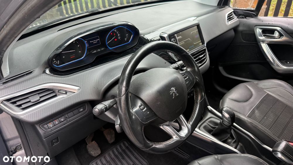 Peugeot 2008 1.6 e-HDi Allure S&S - 9