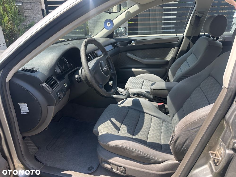 Audi A6 Avant - 10